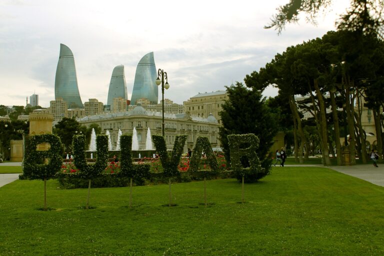 Letenky Baku z Bratislavy